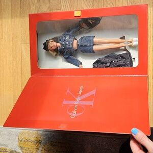 1996 Limited Edition Calvin Klein Jeans Bloomingdale's Barbie 16211 NIB